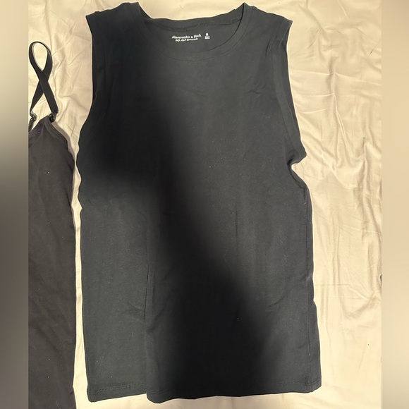 Abercrombie tank - Picture 1 of 1